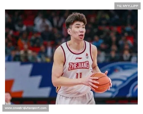 余嘉豪绝杀有效助球队持续保持领先地位并获得12分重要胜利